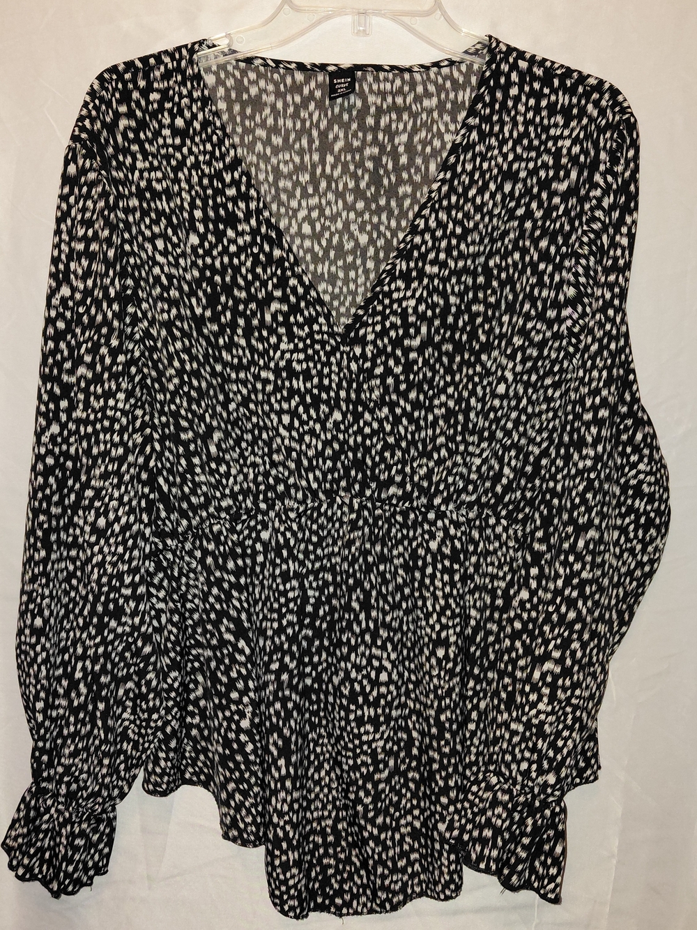 SHEIN Black and White V-Neck Printed Blouse